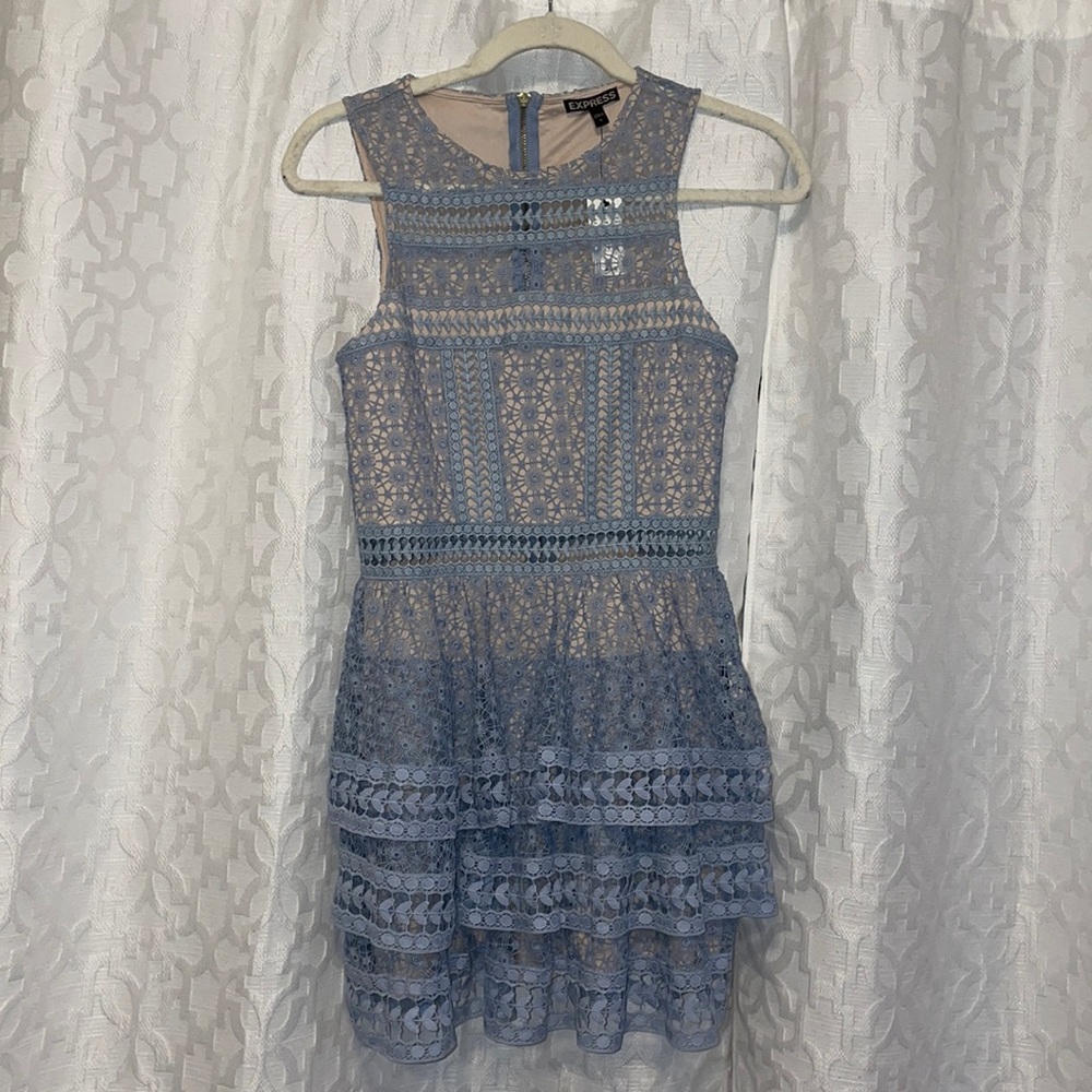 Express baby blue lacey dress with tan underlay. Size 0. Brand new with tags